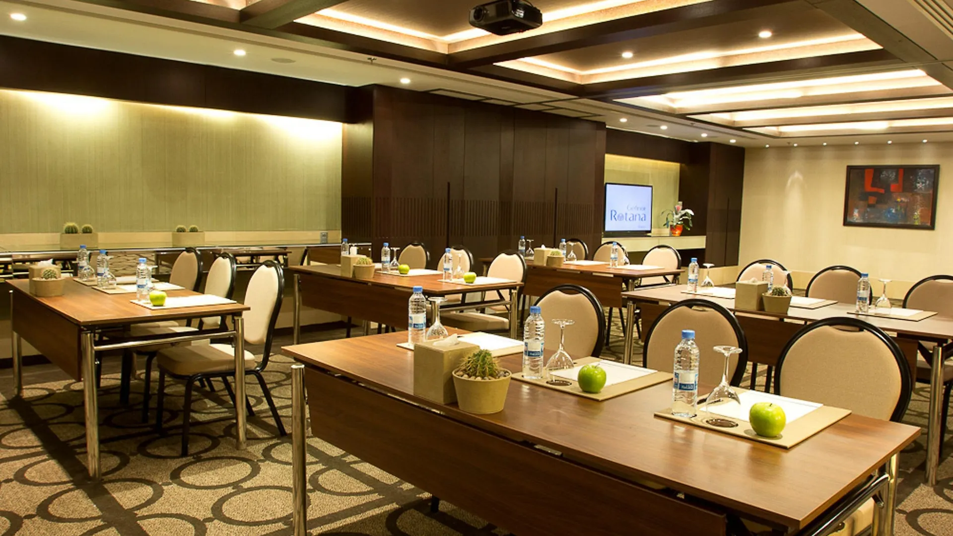 Gefinor Rotana - Beirut Hotell 5*,